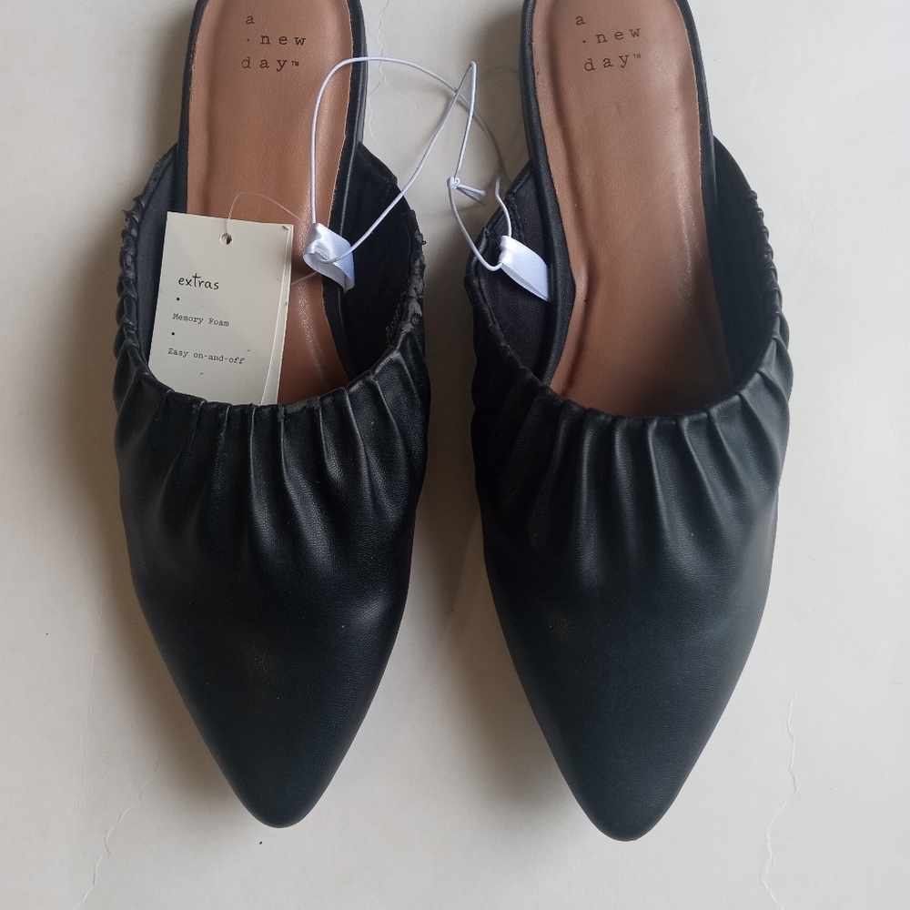 A New Day Elle Slip On Memory Foam Black Mules NWT - Picture 6 of 8